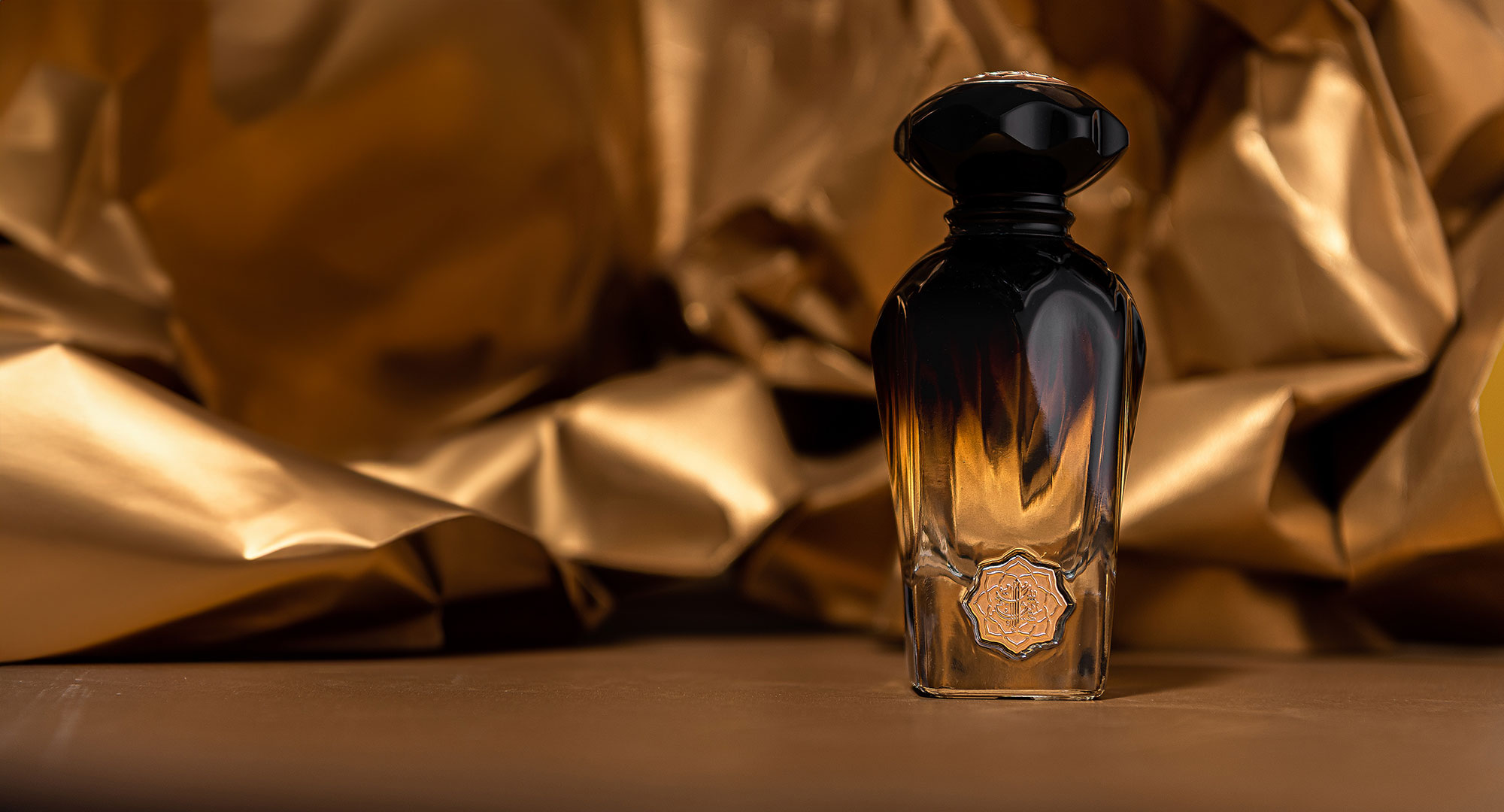 Discover Aromatic Elegance: Visit Our Store for Exclusive Oriental Woody Perfumes in the UAE