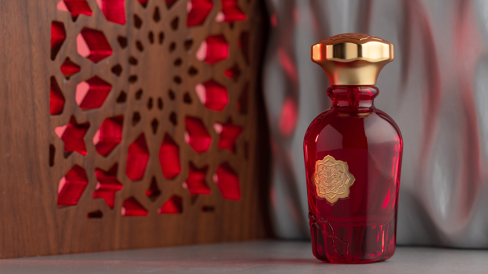 A Beautiful Way to Express Your Love: Perfume Gifts for Women