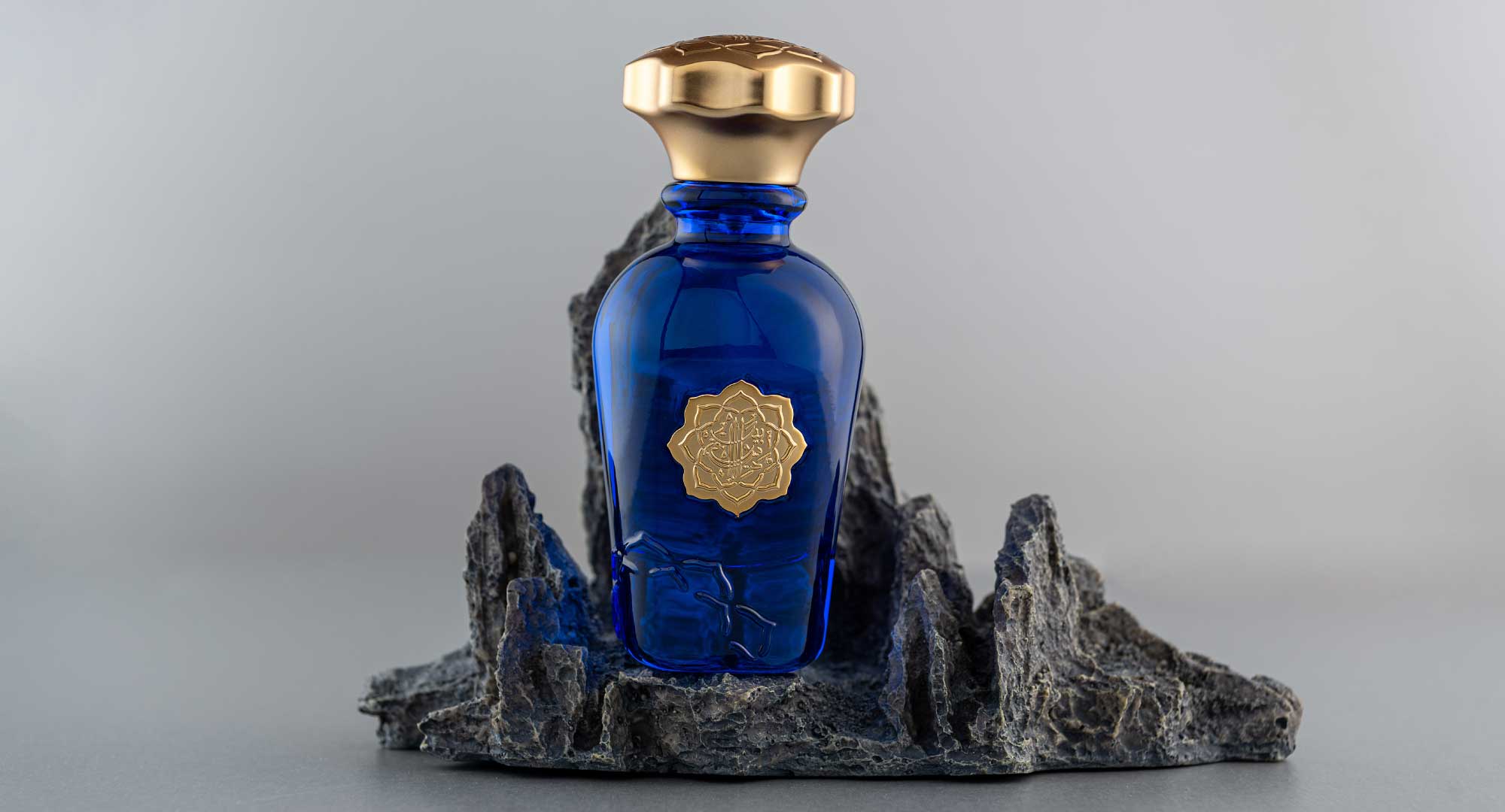 classic-perfumes-for-men-add-confidence-and-charisma-to-your-style