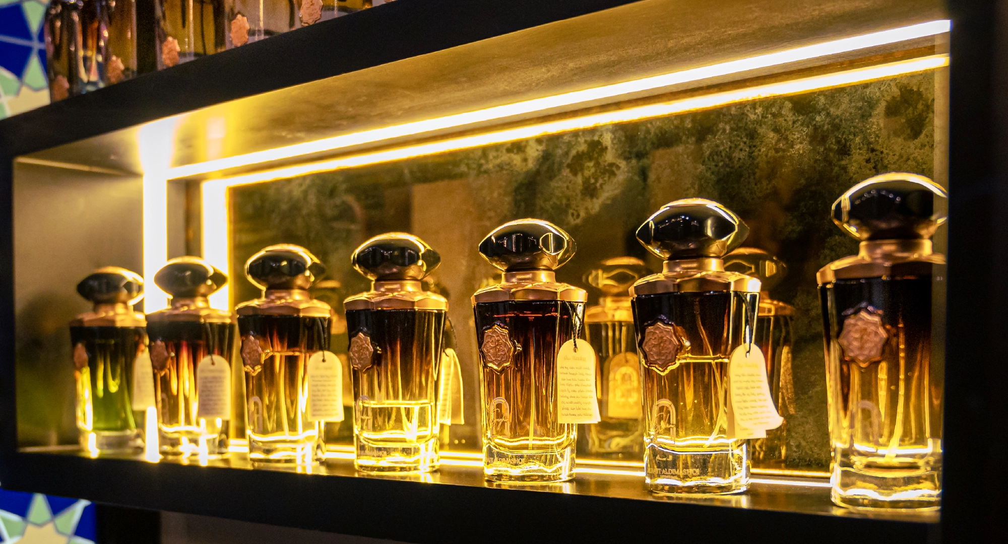 Surprise Your Loved Ones with the Perfect Perfume Gift for Birthdays, Anniversaries, and Special Moments