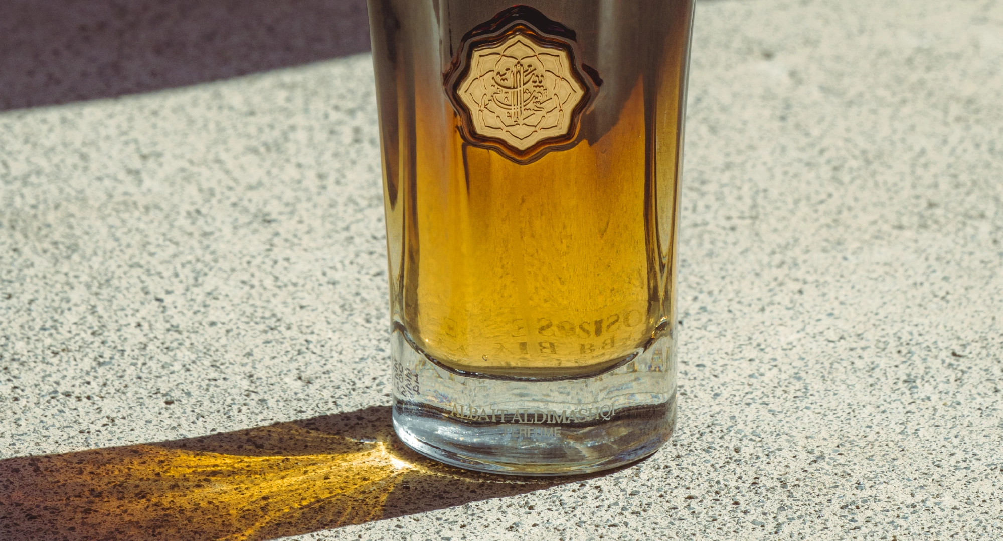 How to Choose the Right Strong Sillage Perfume for You