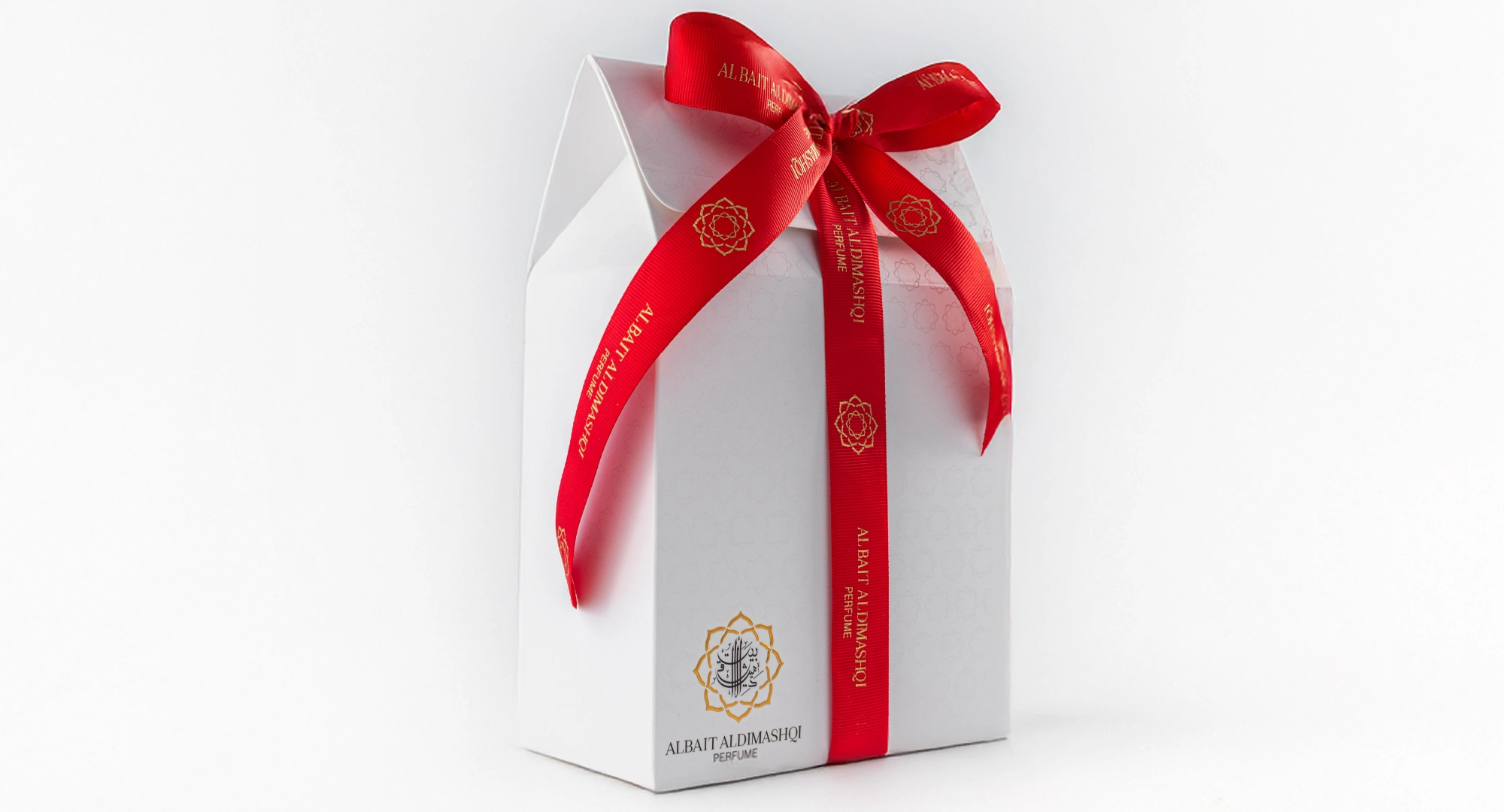 Perfumes to Gift for Women – Elegant, Romantic, and Joyful