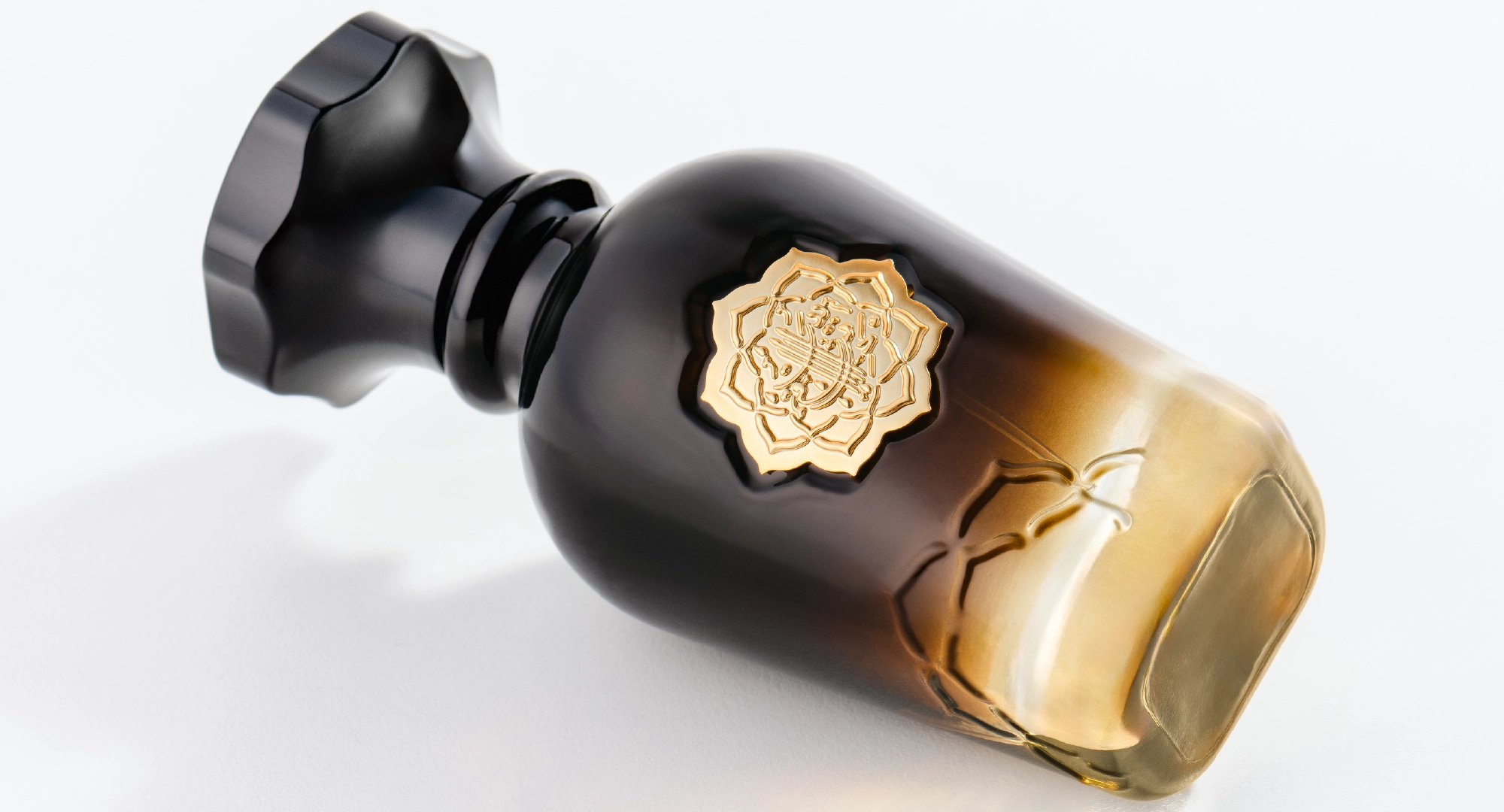 Shop Perfumes That Last All Day – Online or In-Store in the UAE