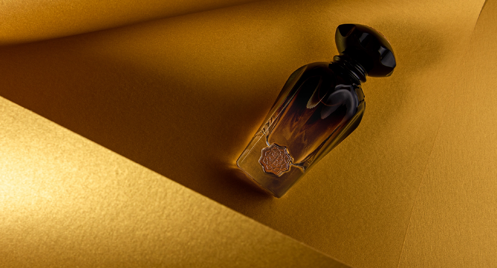 What Makes a Perfume Smell Expensive?