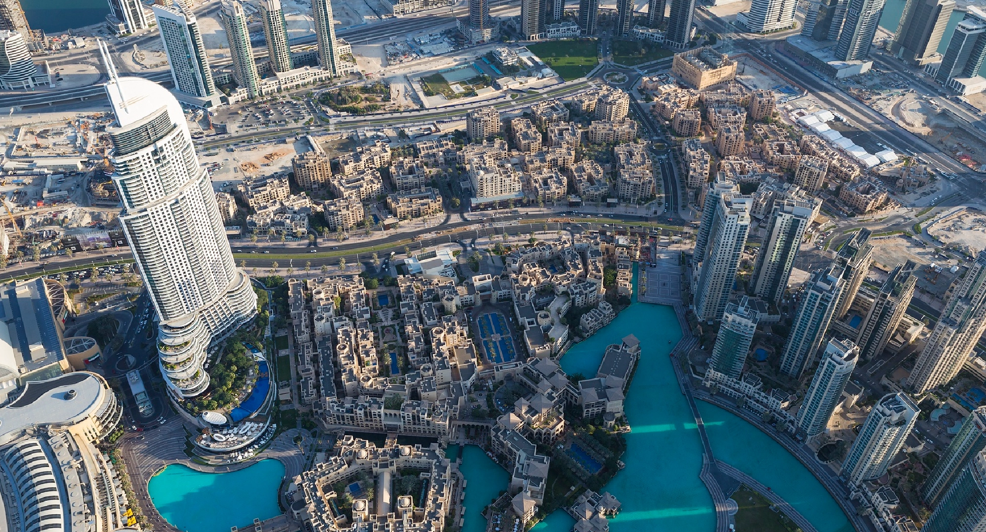 Why Albait Aldimashqi is a Preferred Name Among Perfume Suppliers in Dubai