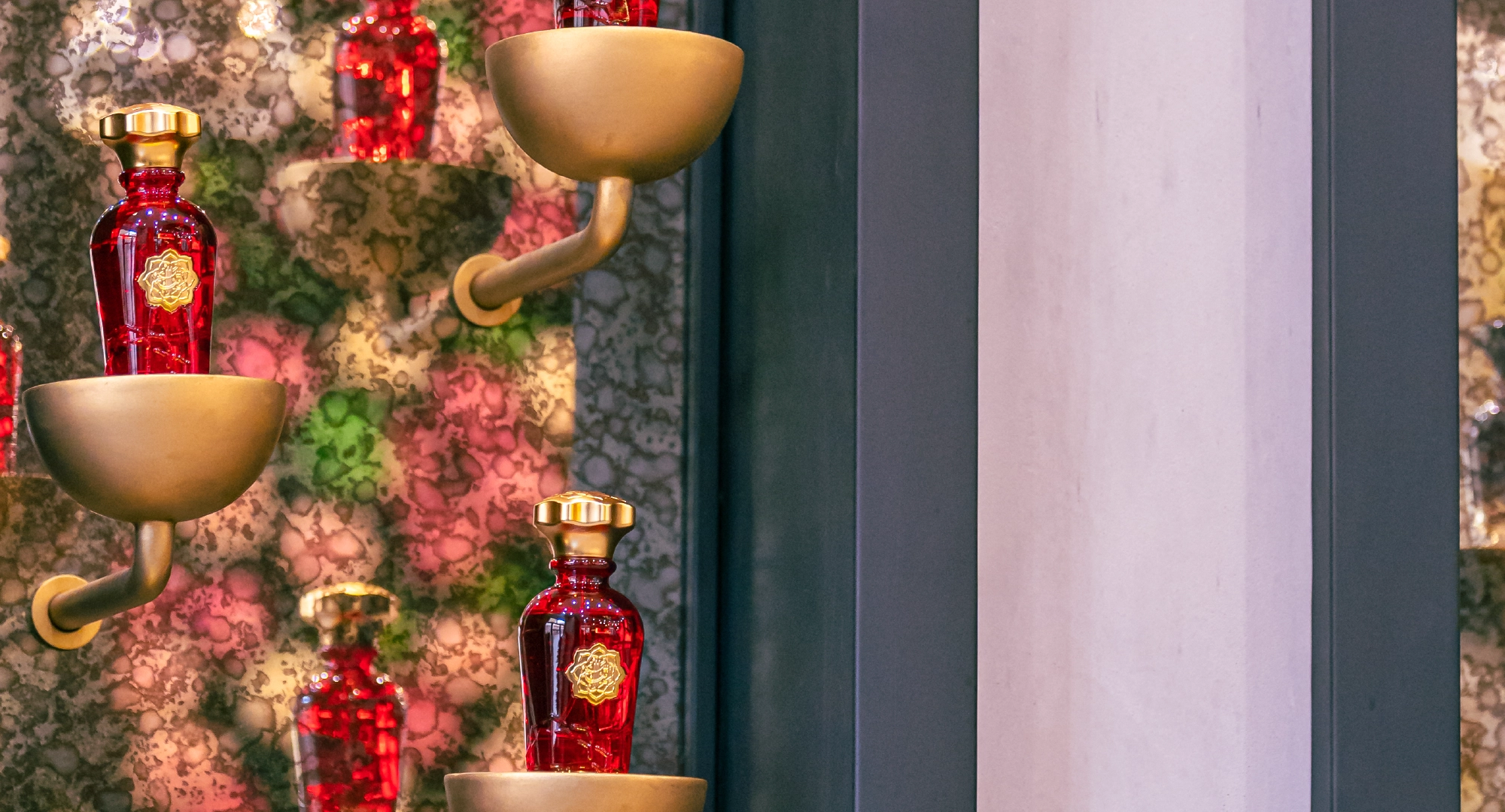 Why Albait Aldimashqi is the Ideal Place to Shop Women's Perfume Brands